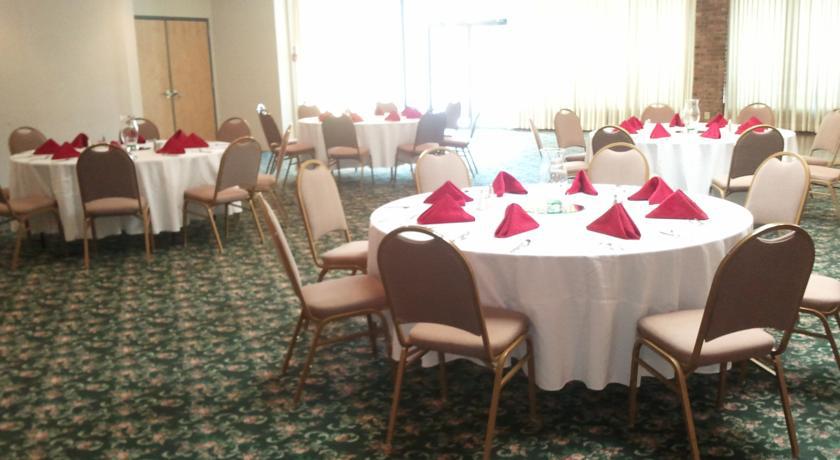 Fern Valley Hotel And Conference Center ลุยส์วิลล์ ภายนอก รูปภาพ