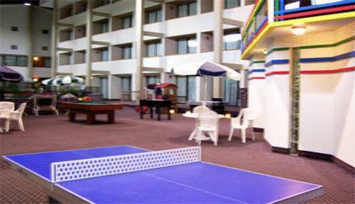 Fern Valley Hotel And Conference Center ลุยส์วิลล์ ภายนอก รูปภาพ